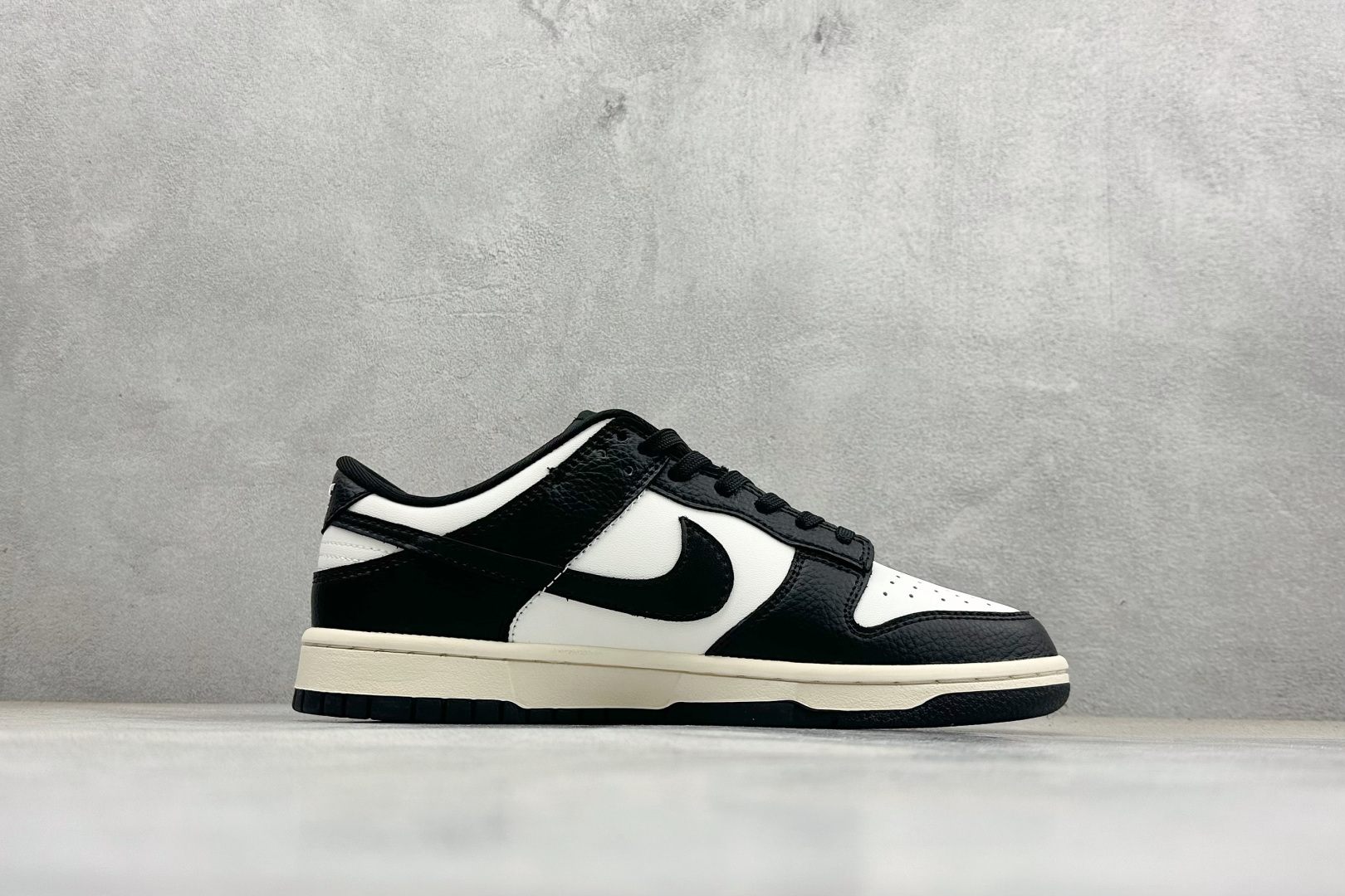 Nike Basic Shoes L-s