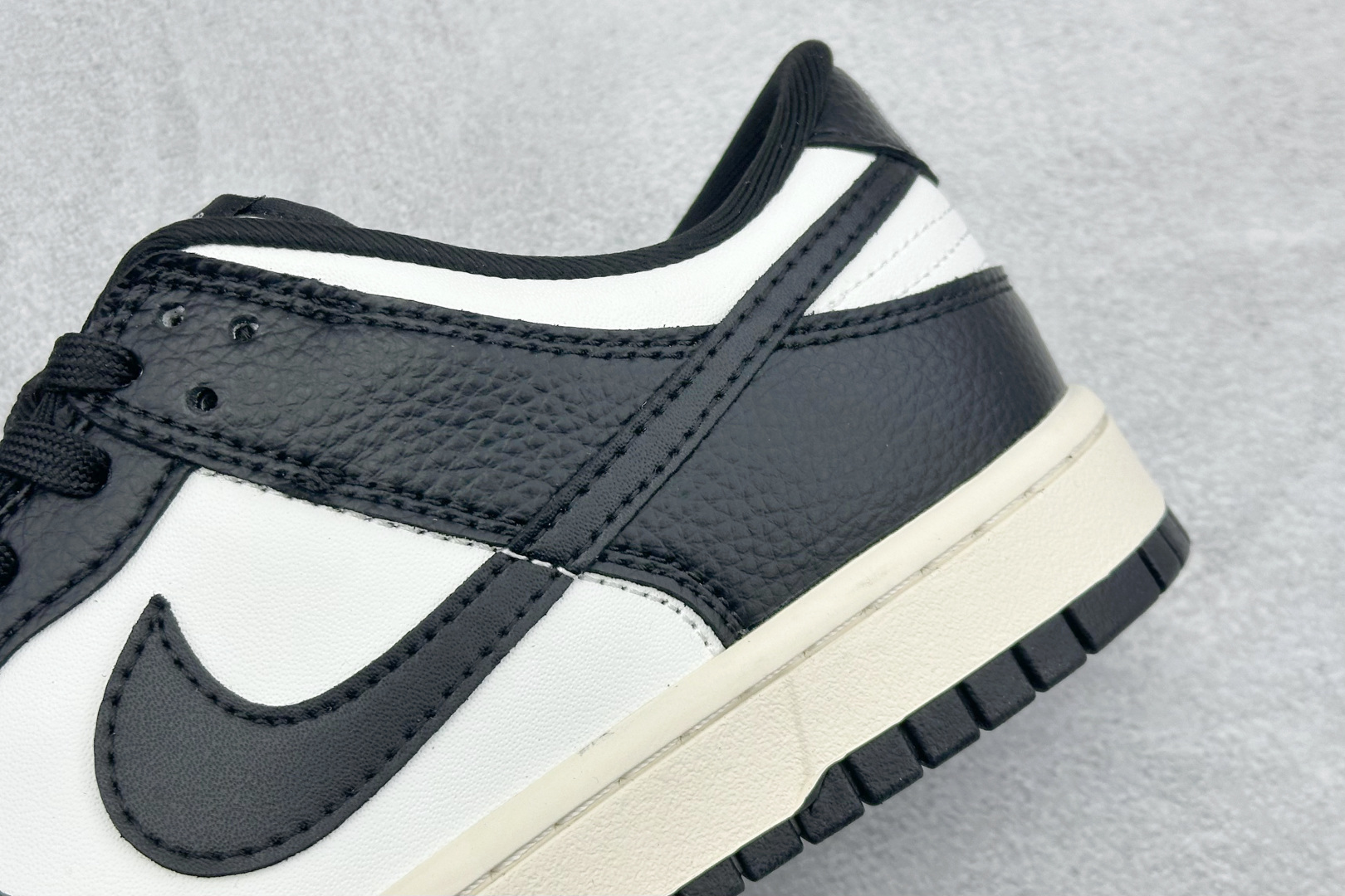 Nike Basic Shoes L-s