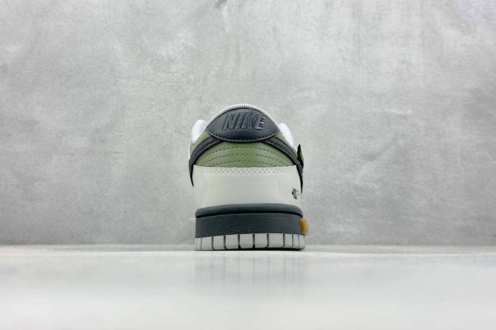 Nike Basic Shoes L-s