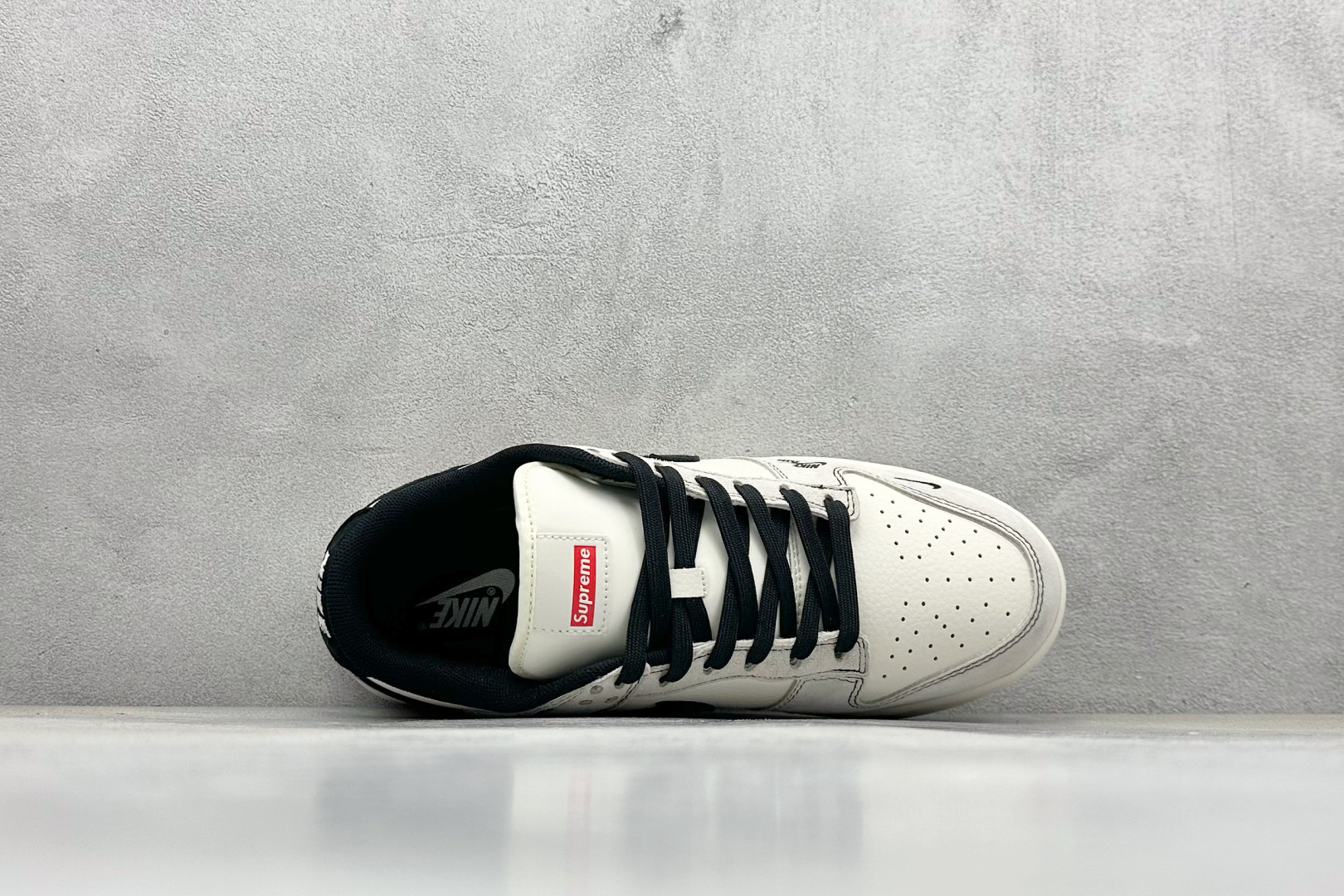 Nike Supreme Basic Shoes M-l-s