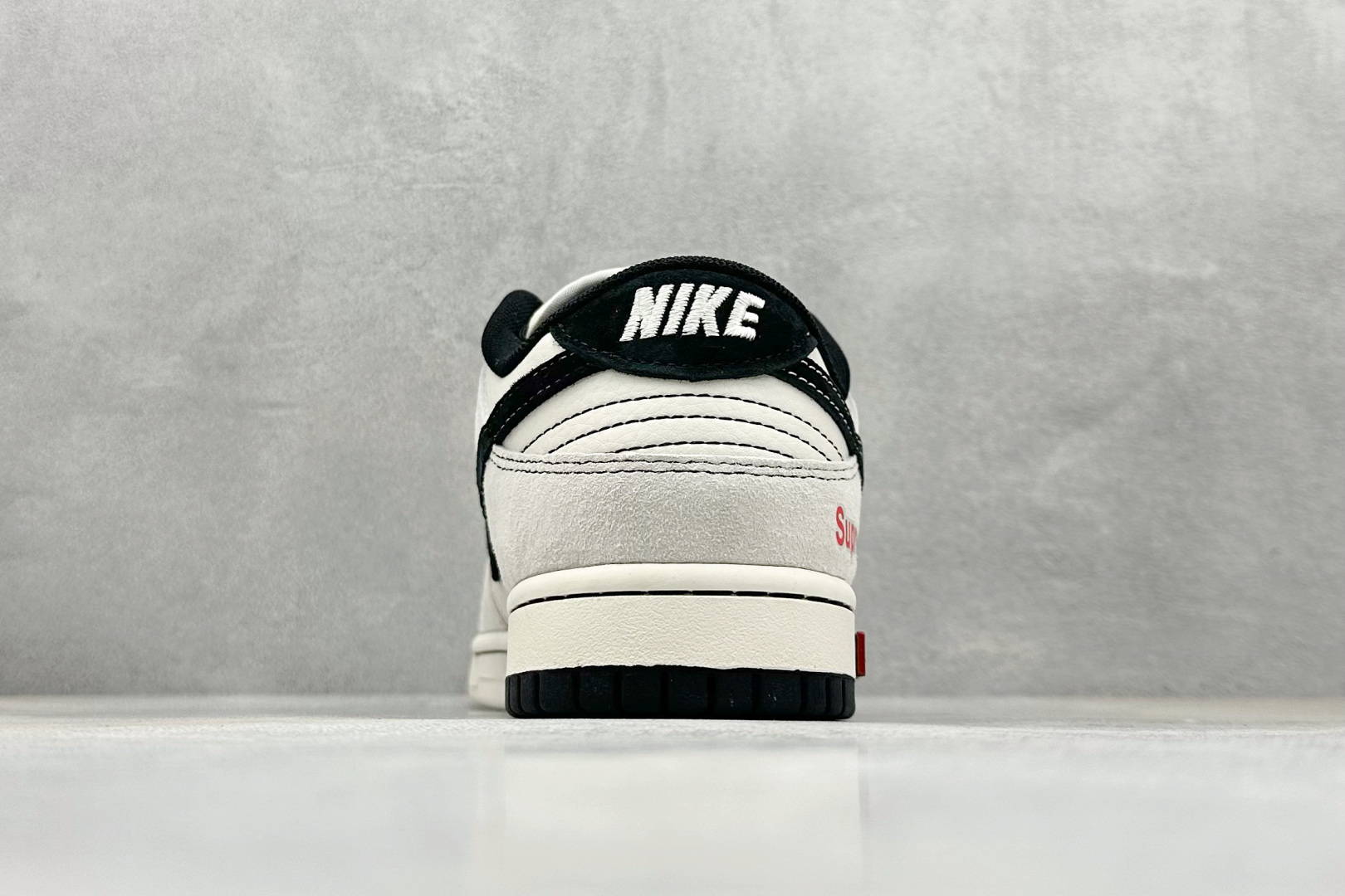 Nike Supreme Basic Shoes M-l-s