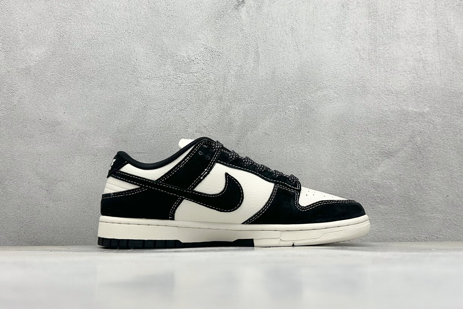 Nike Supreme Basic Shoes M-l-s