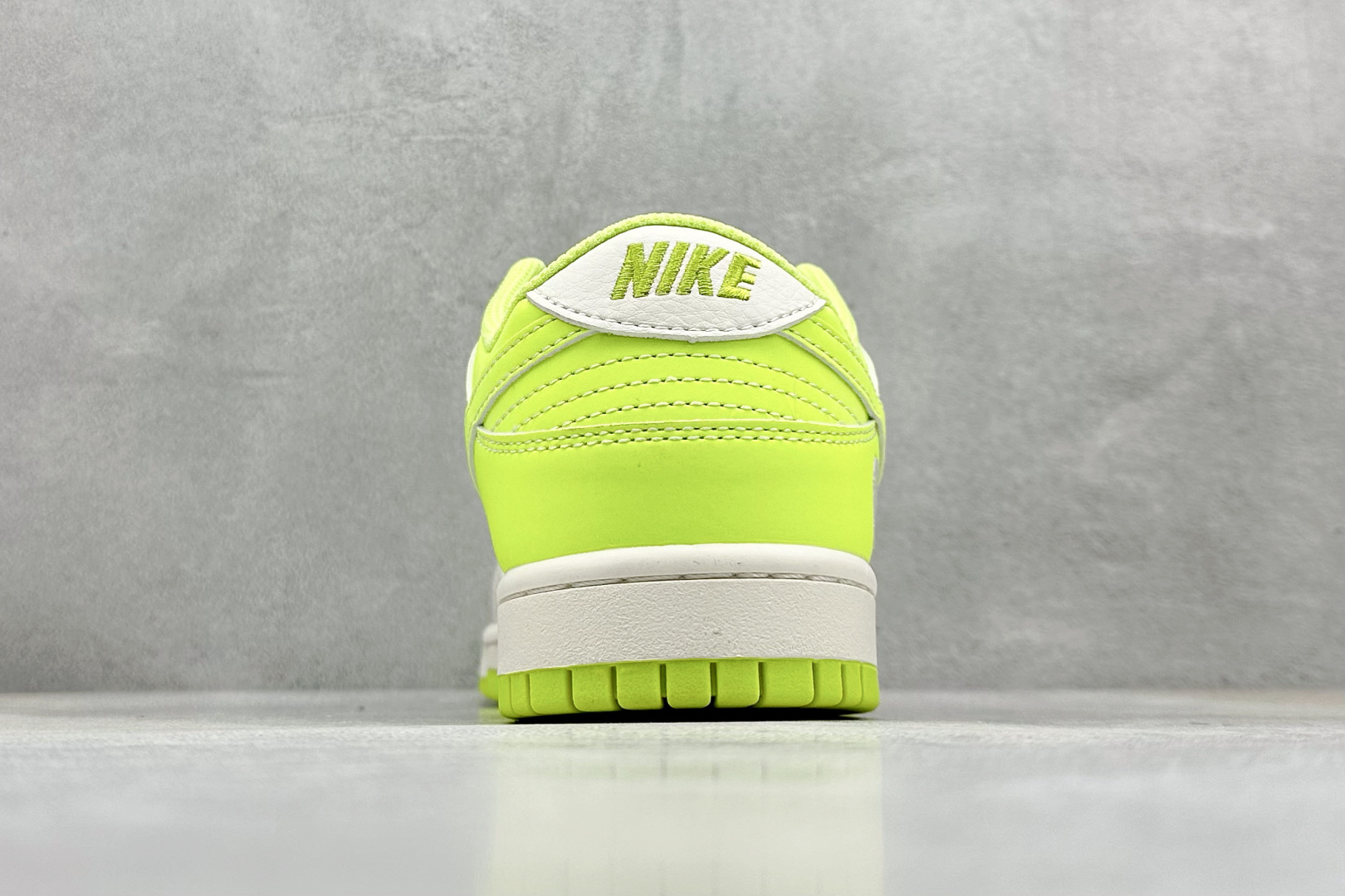 Nike Basic Shoes L-s