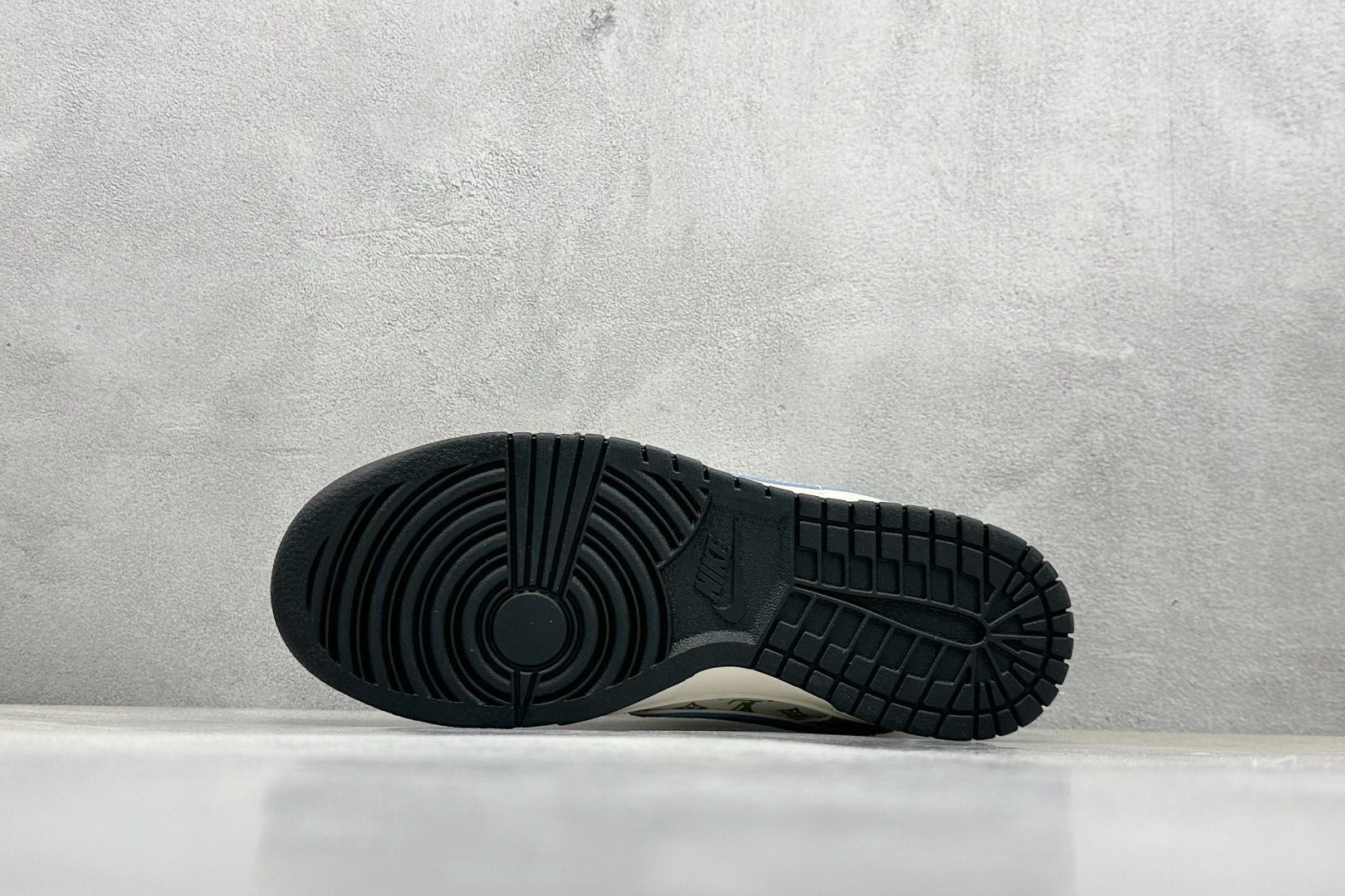 Louis Vuitton Nike Basic Shoes L-s