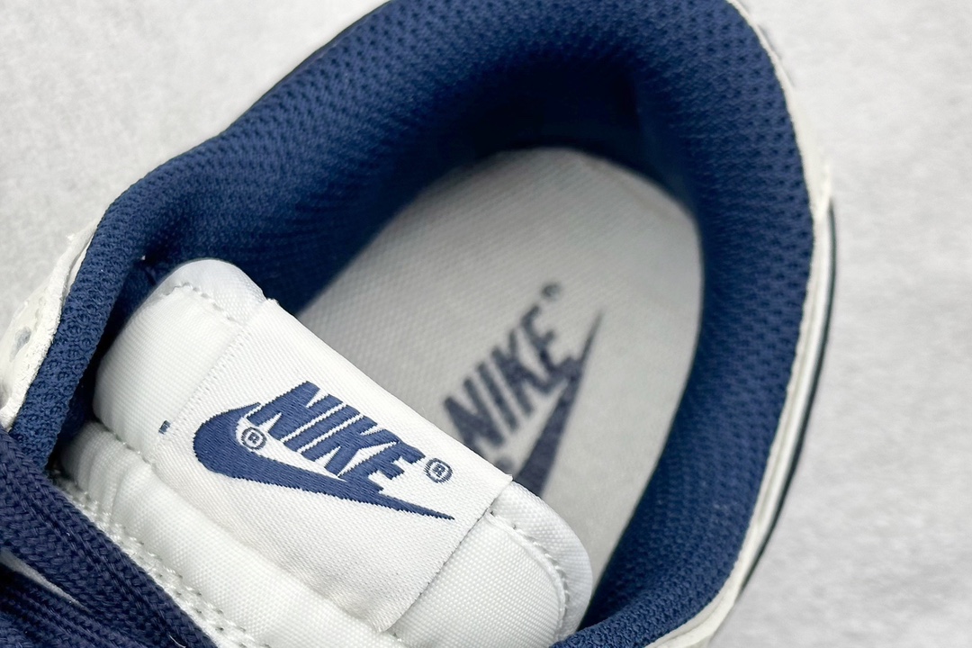 Nike Supreme Basic Shoes M-l-s