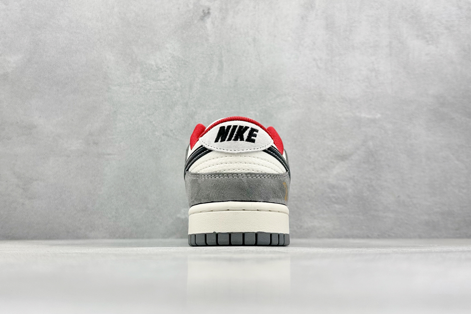 Nike Supreme Basic Shoes M-l-s