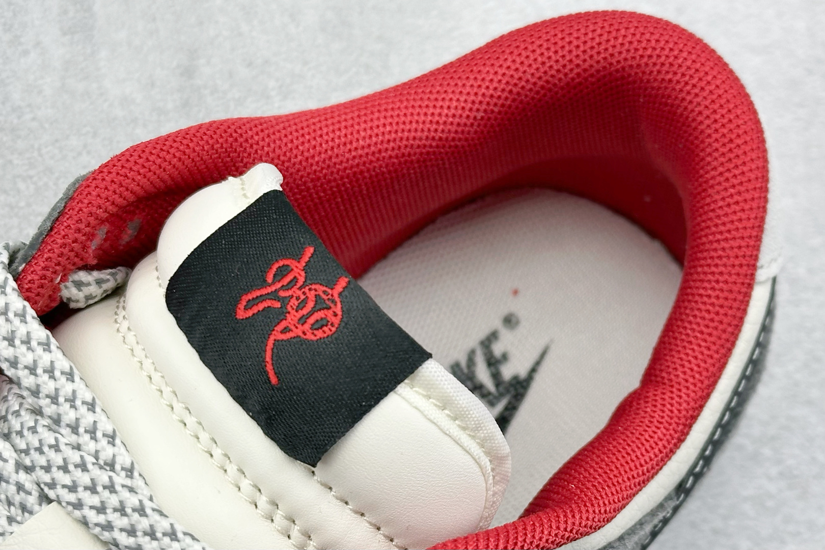 Nike Supreme Basic Shoes M-l-s