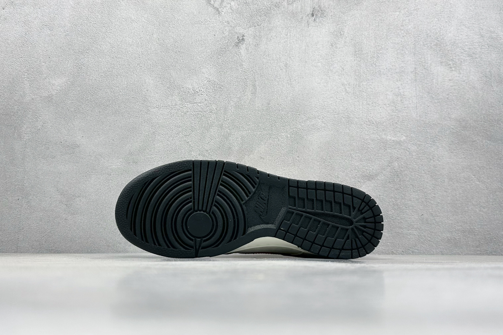 Nike Basic Shoes L-s