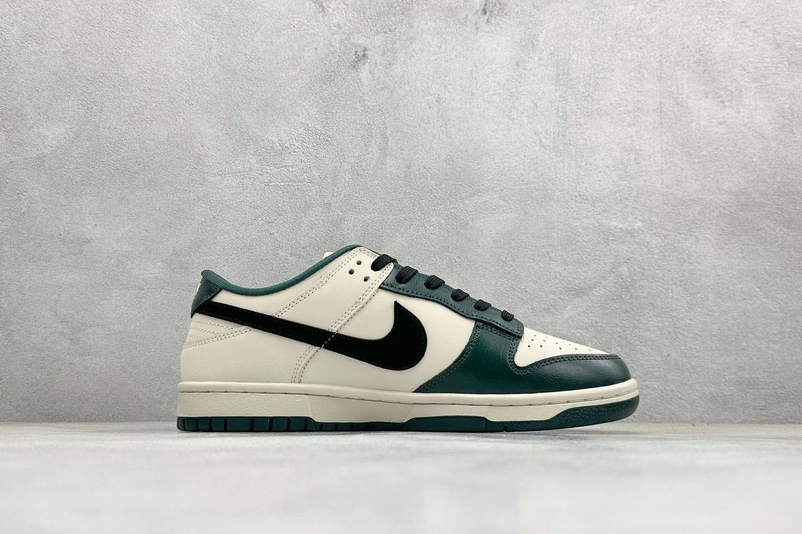 Nike Board Shoes L-s