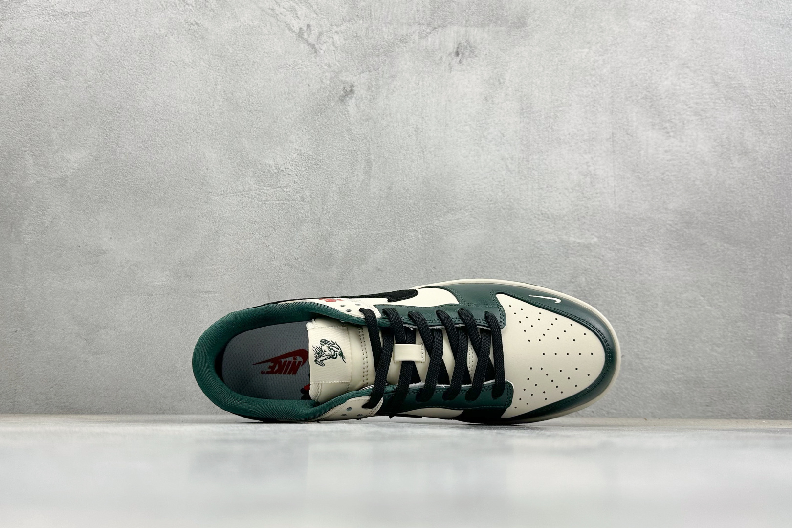 Nike Board Shoes L-s