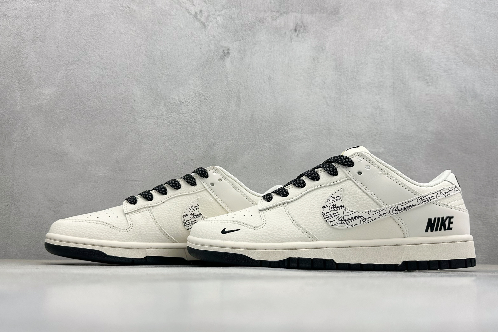 Nike Board Shoes White L-s