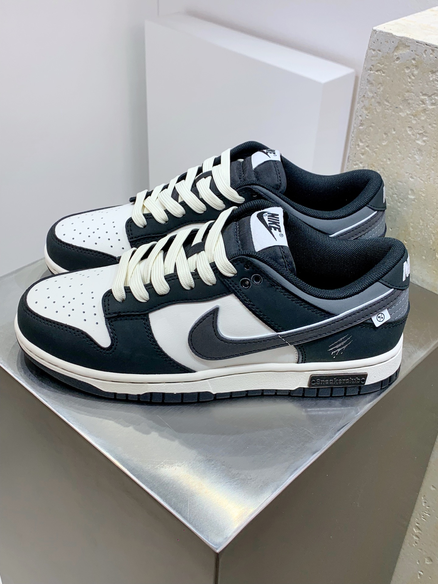 Nike Basic Shoes L-s