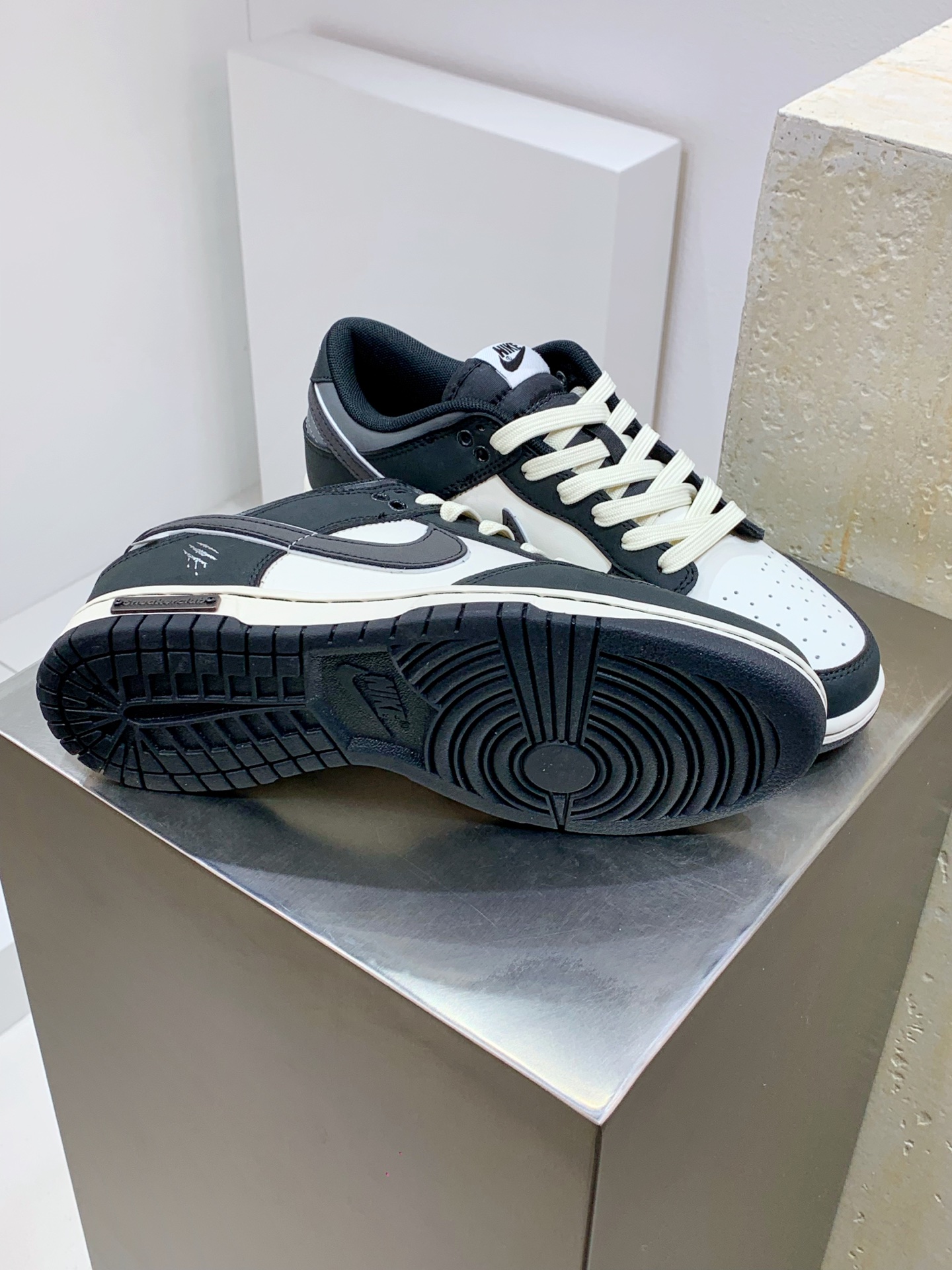 Nike Basic Shoes L-s