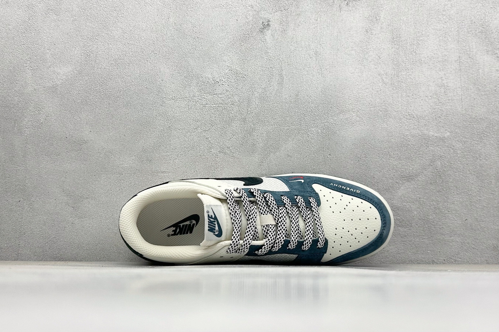 Givenchy Nike Board Shoes L-s