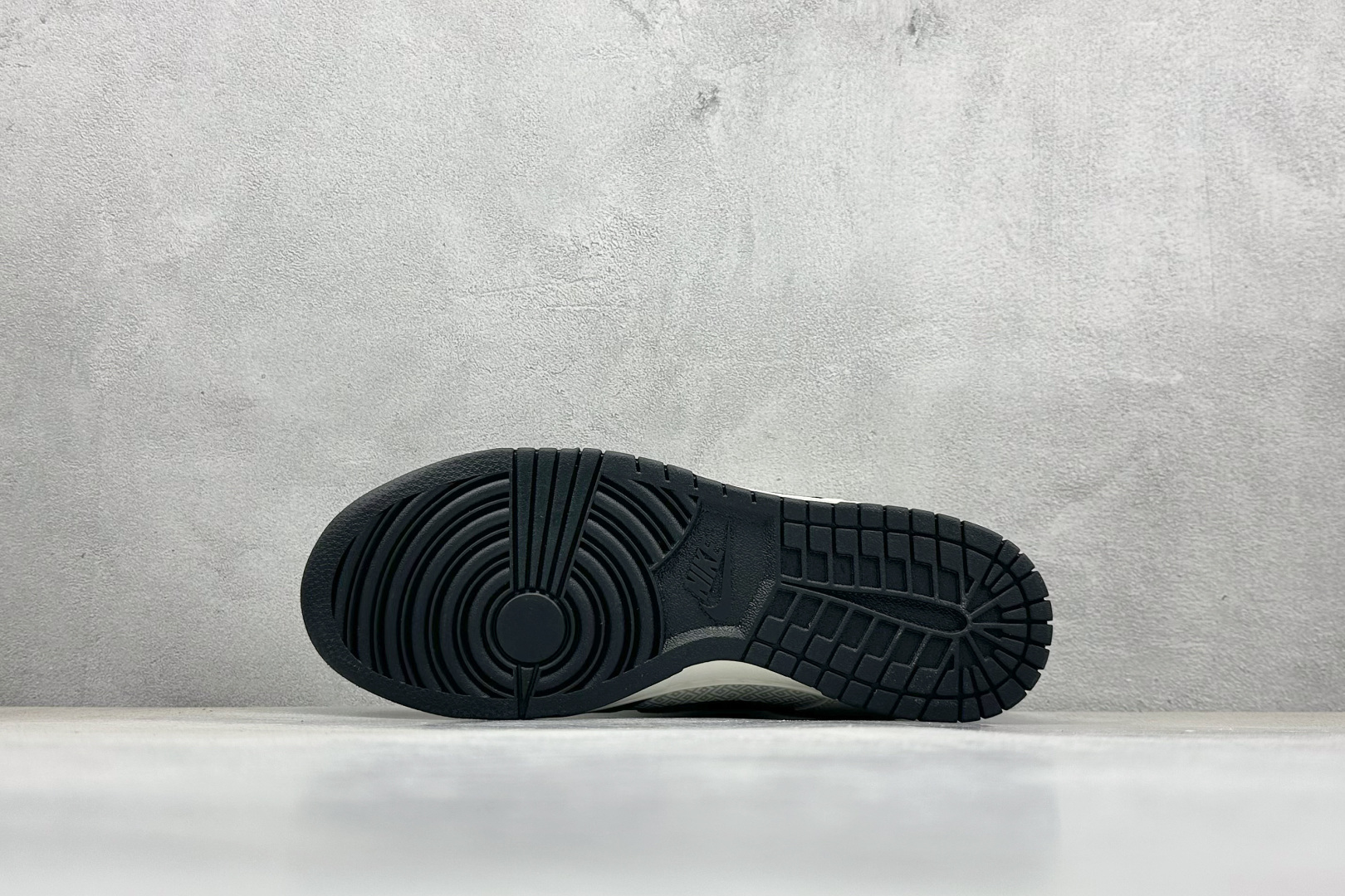 Givenchy Nike Board Shoes L-s