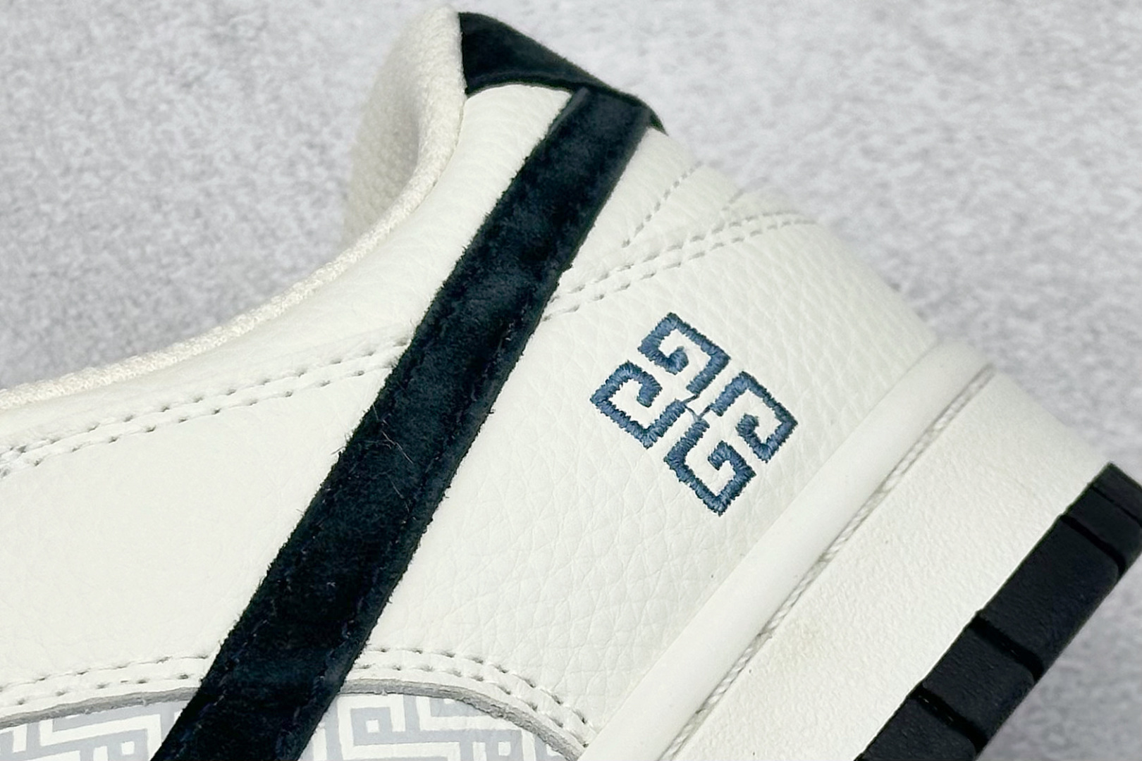 Givenchy Nike Board Shoes L-s