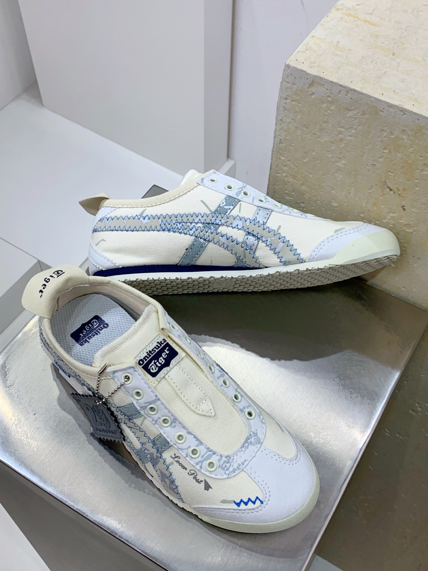 Asics Onitsuka Tiger Basic Shoes M-s