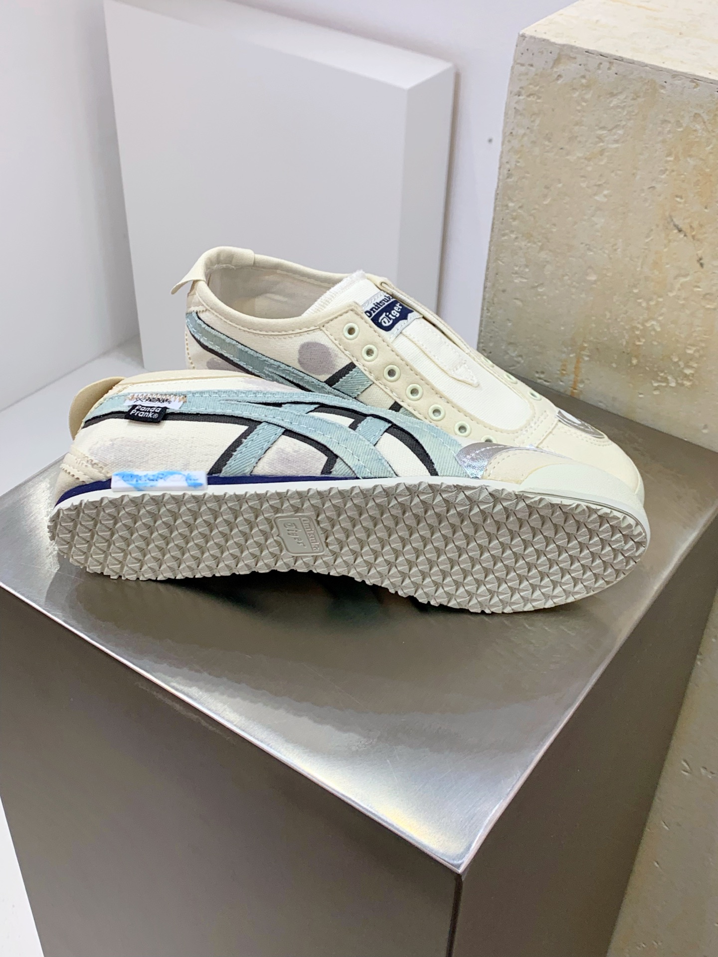 Asics Onitsuka Tiger Basic Shoes M-s