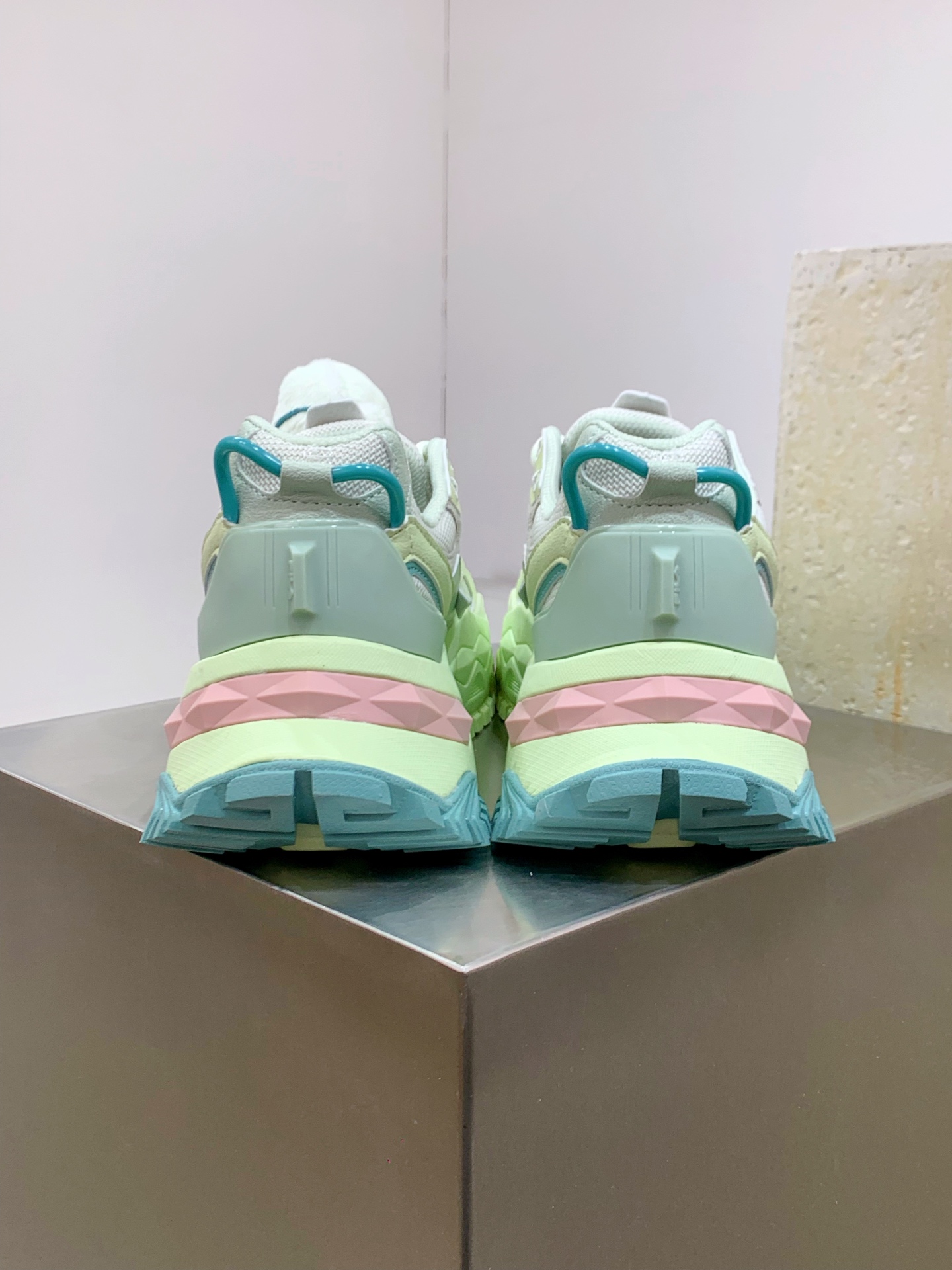 Female Basic Shoes L-s