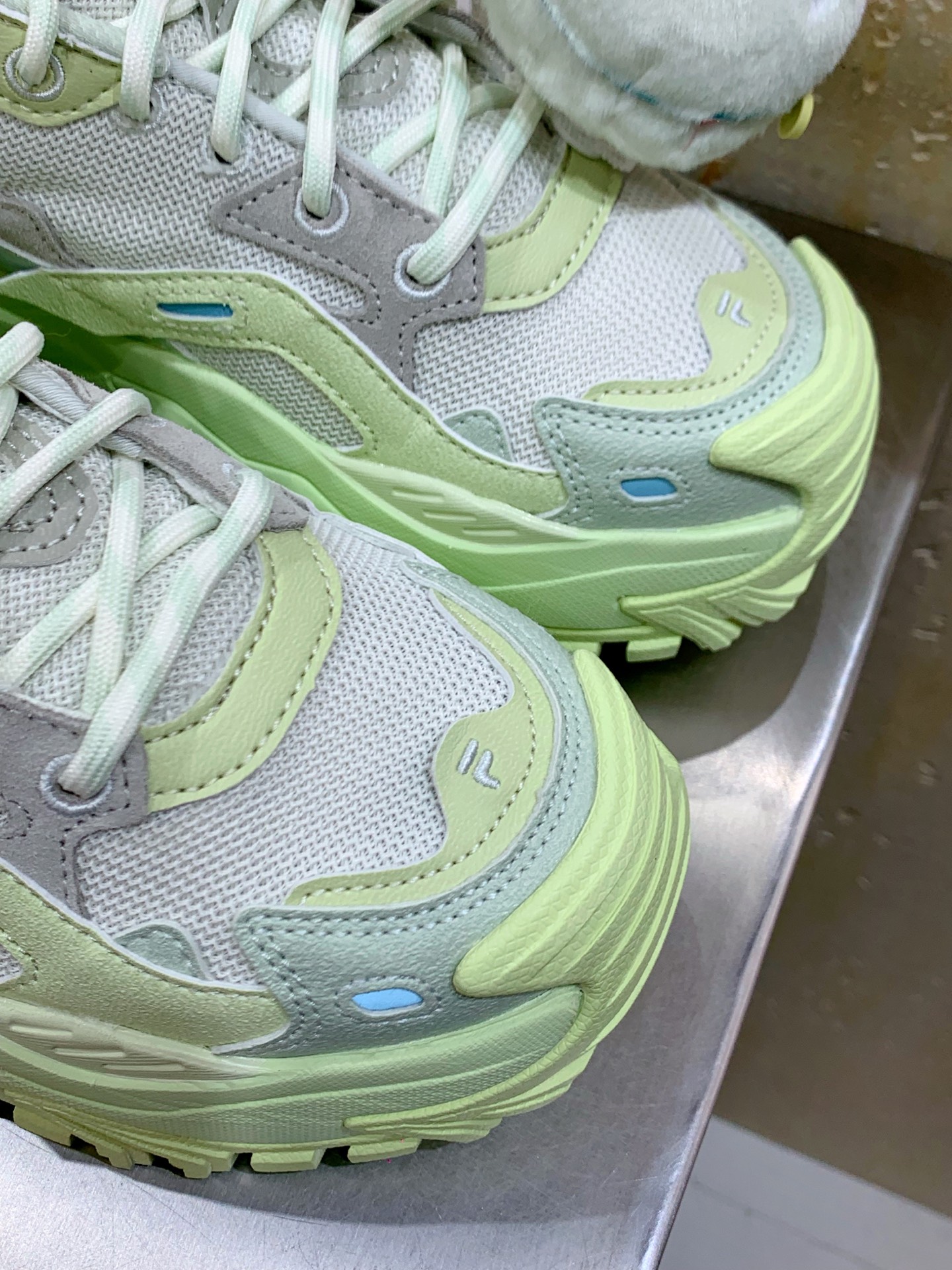 Female Basic Shoes L-s