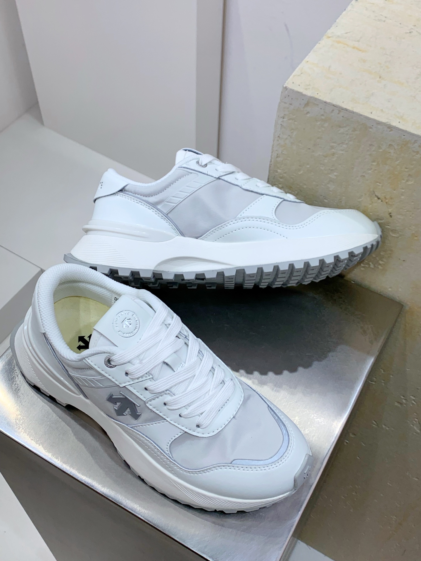 Descente Leather Shoes Cow Leather L-s