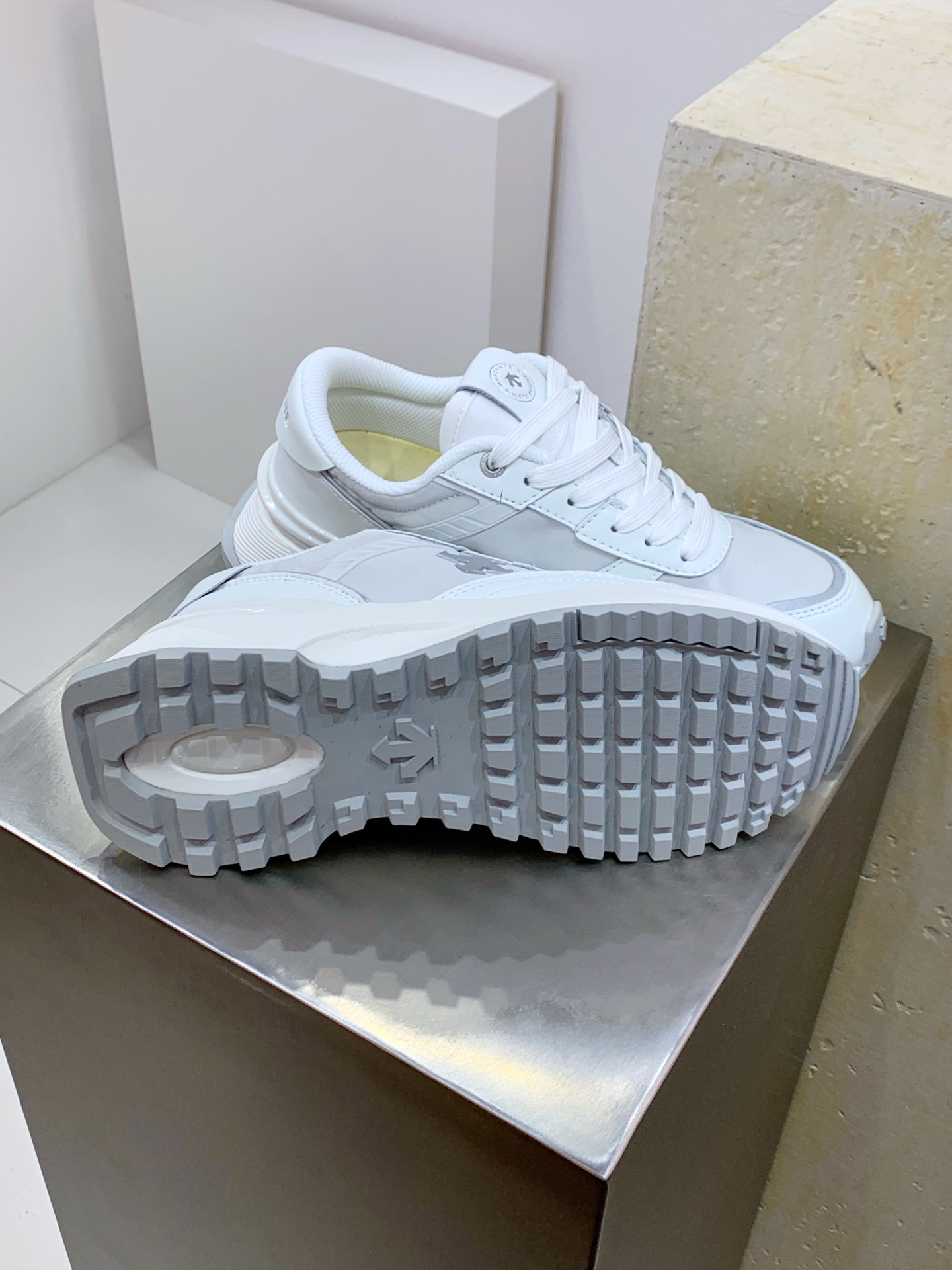 Descente Leather Shoes Cow Leather L-s