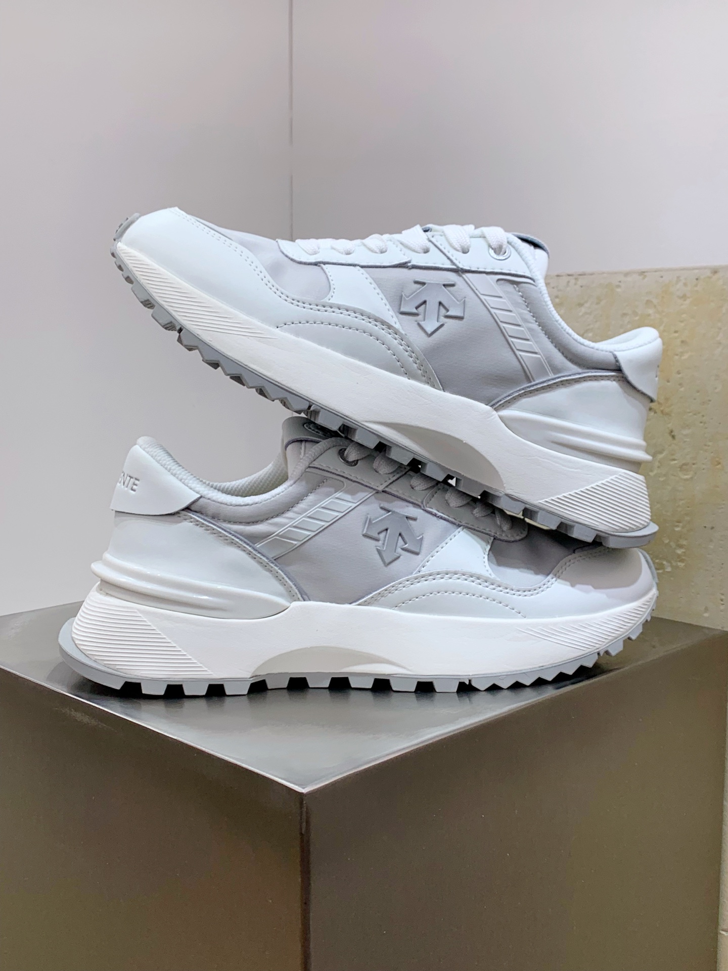 Descente Leather Shoes Cow Leather L-s