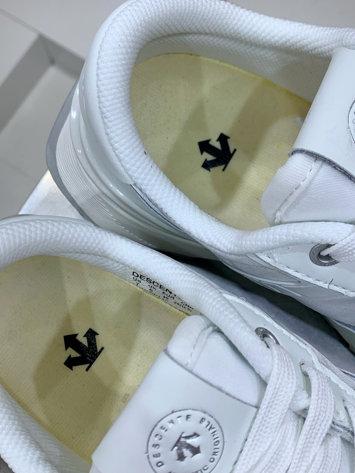 Descente Leather Shoes Cow Leather L-s