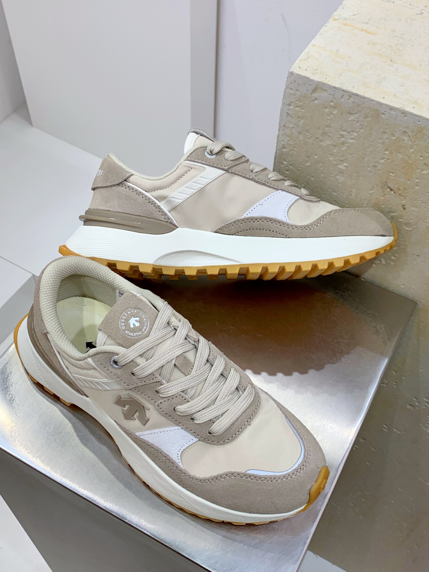 Descente Leather Shoes Cow Leather L-s