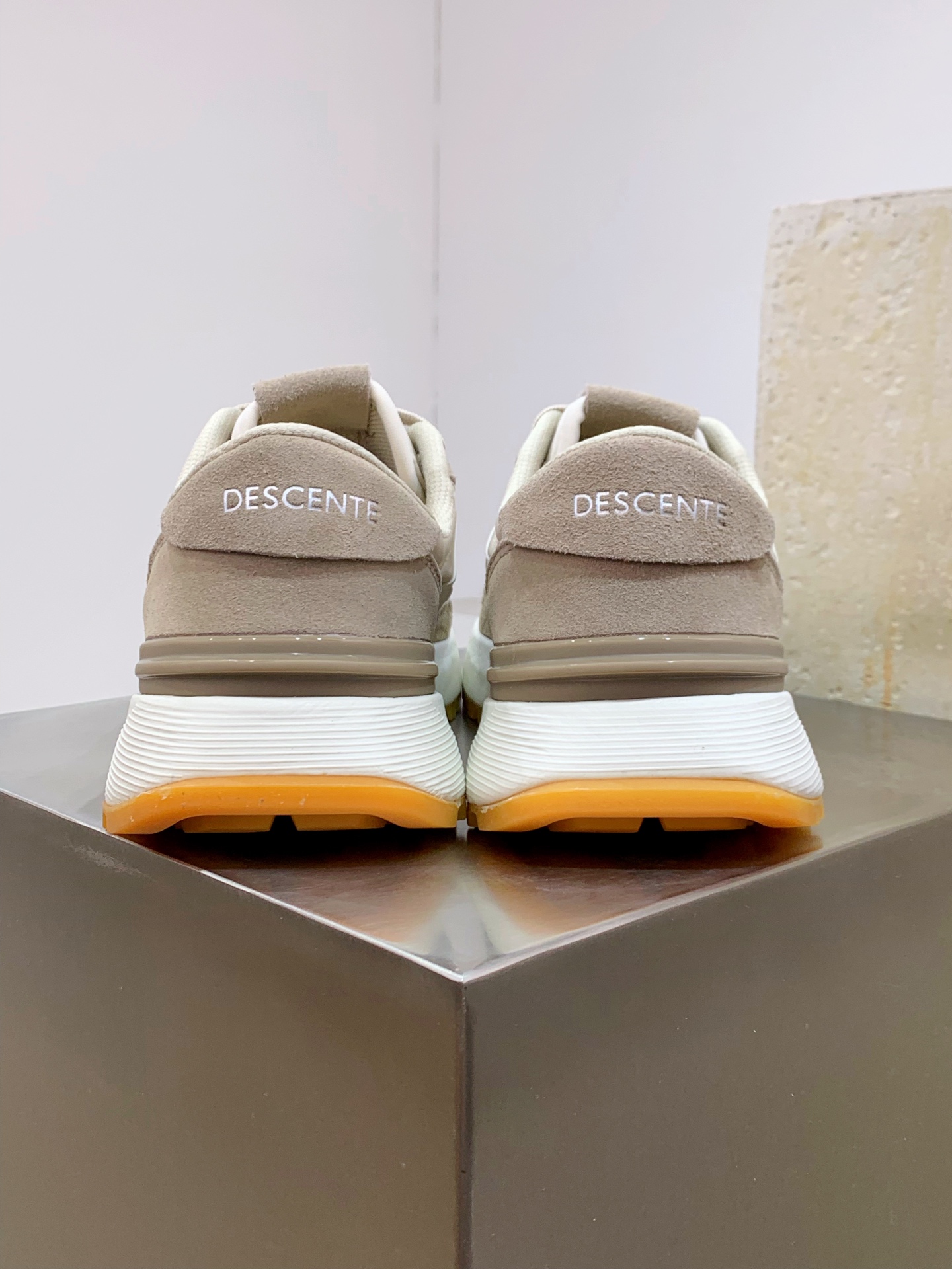 Descente Leather Shoes Cow Leather L-s