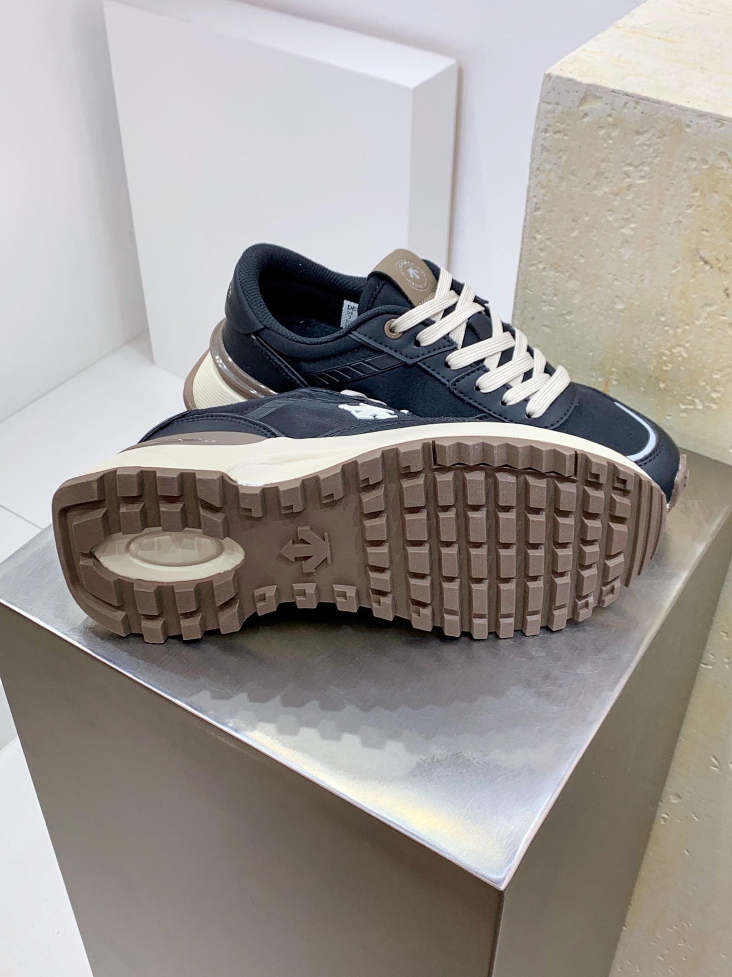 Descente Leather Shoes Cow Leather L-s