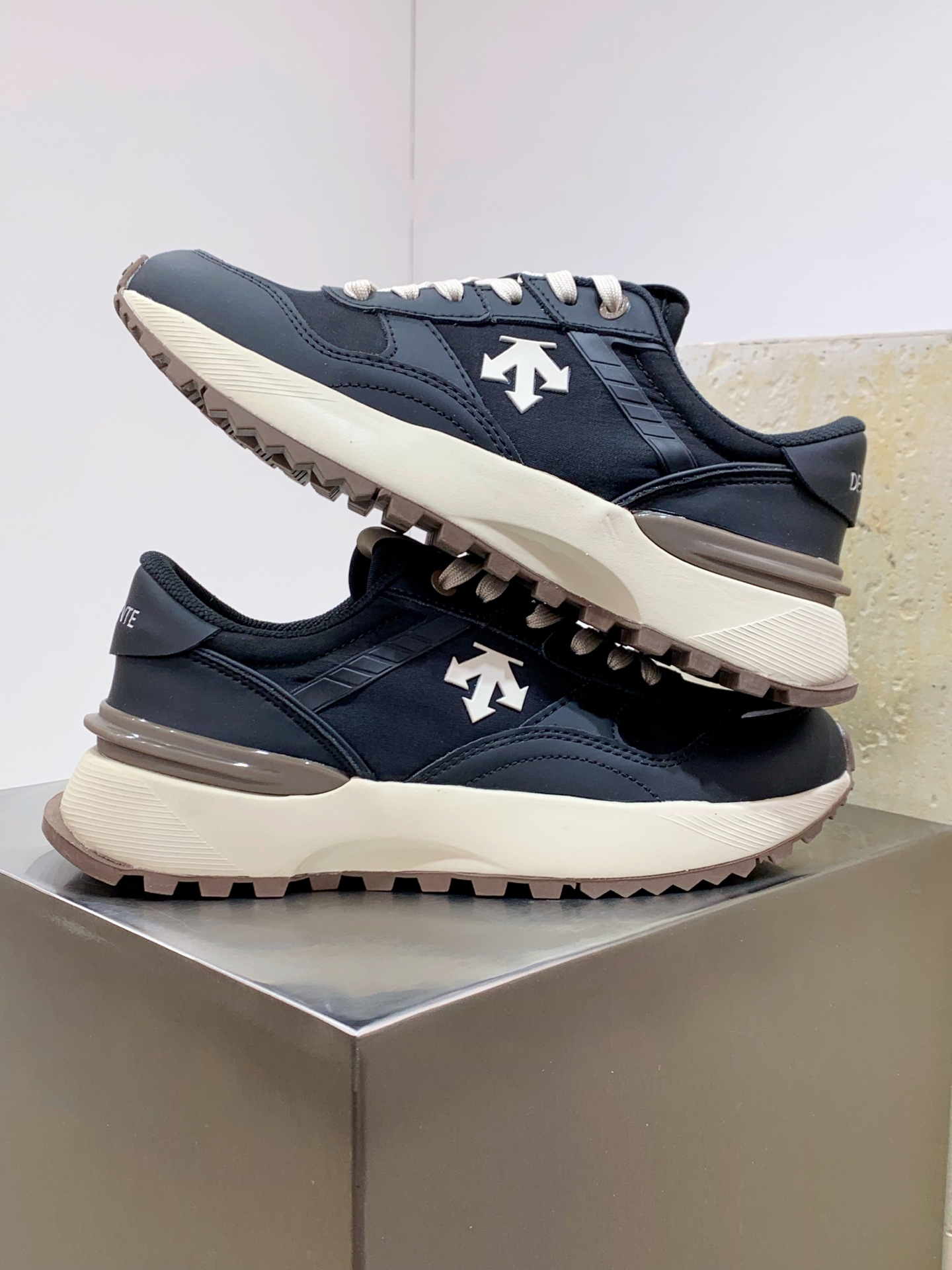 Descente Leather Shoes Cow Leather L-s