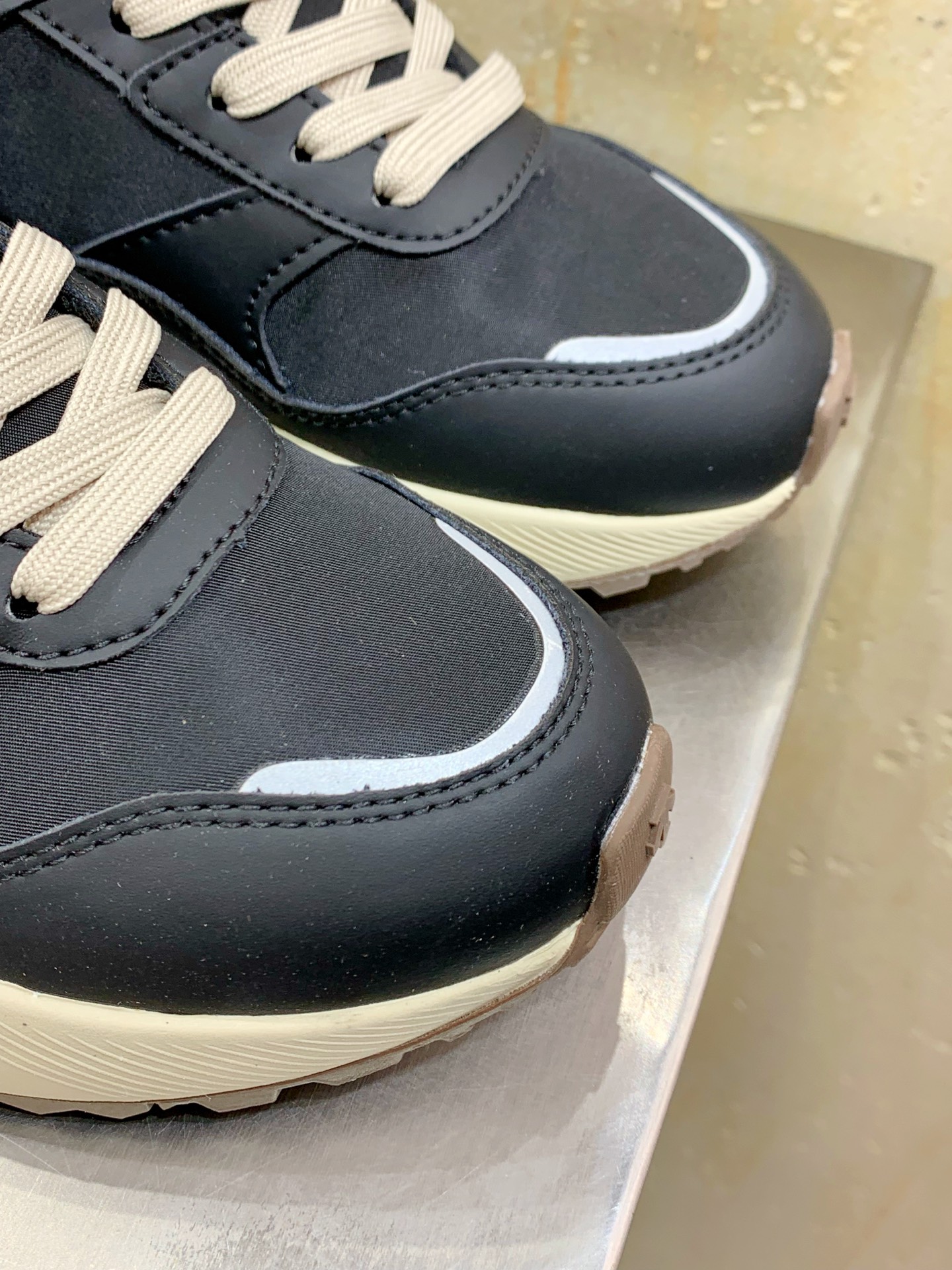 Descente Leather Shoes Cow Leather L-s