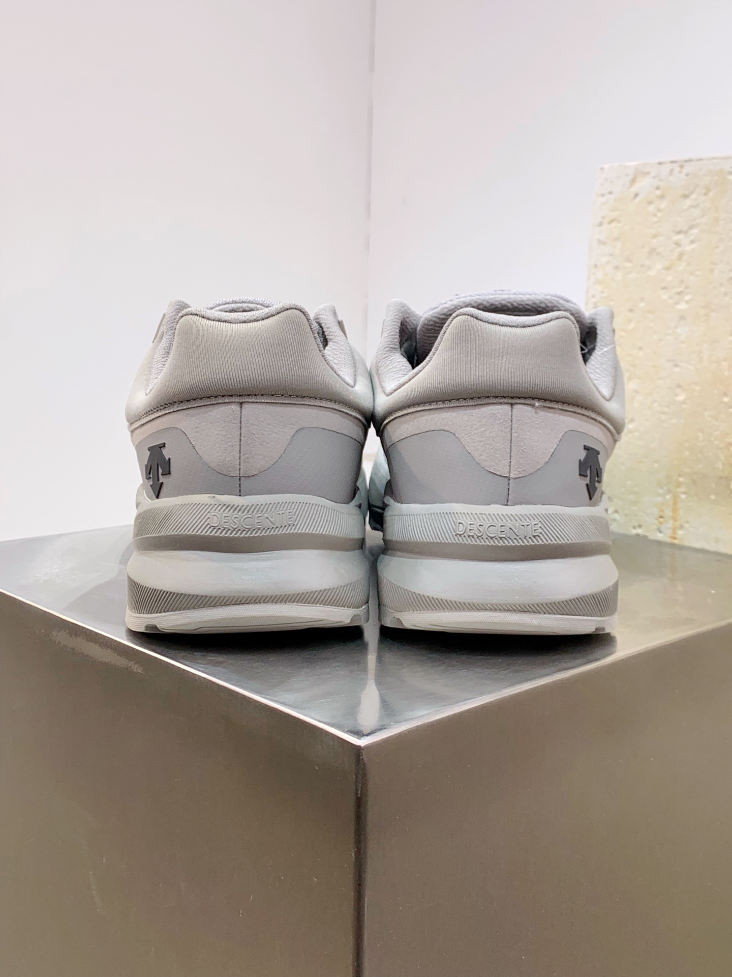 Descente Dolce Gabbana Basic Shoes L-s