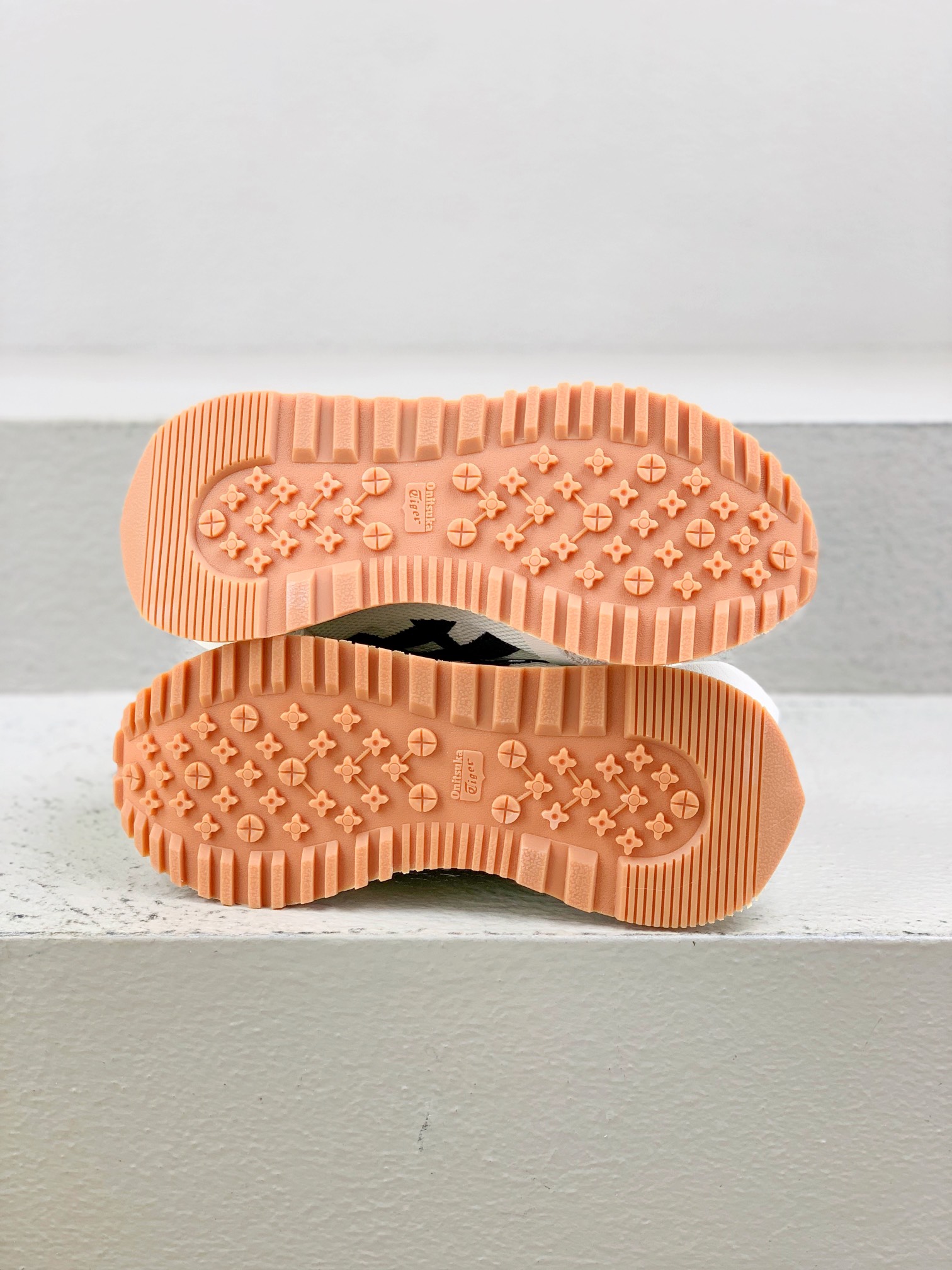 Asics Onitsuka Tiger Male Basic Shoes Breathable M-s