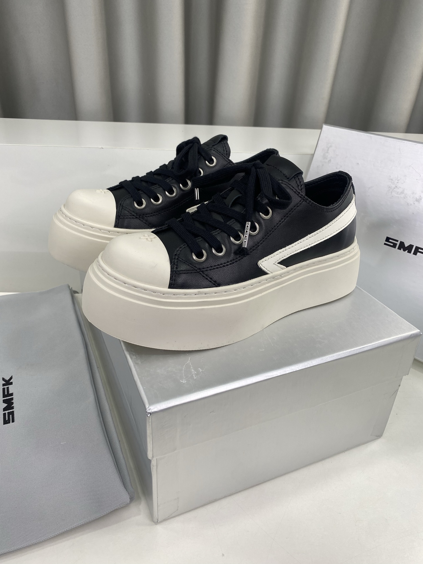 Female Basic Shoes M-s