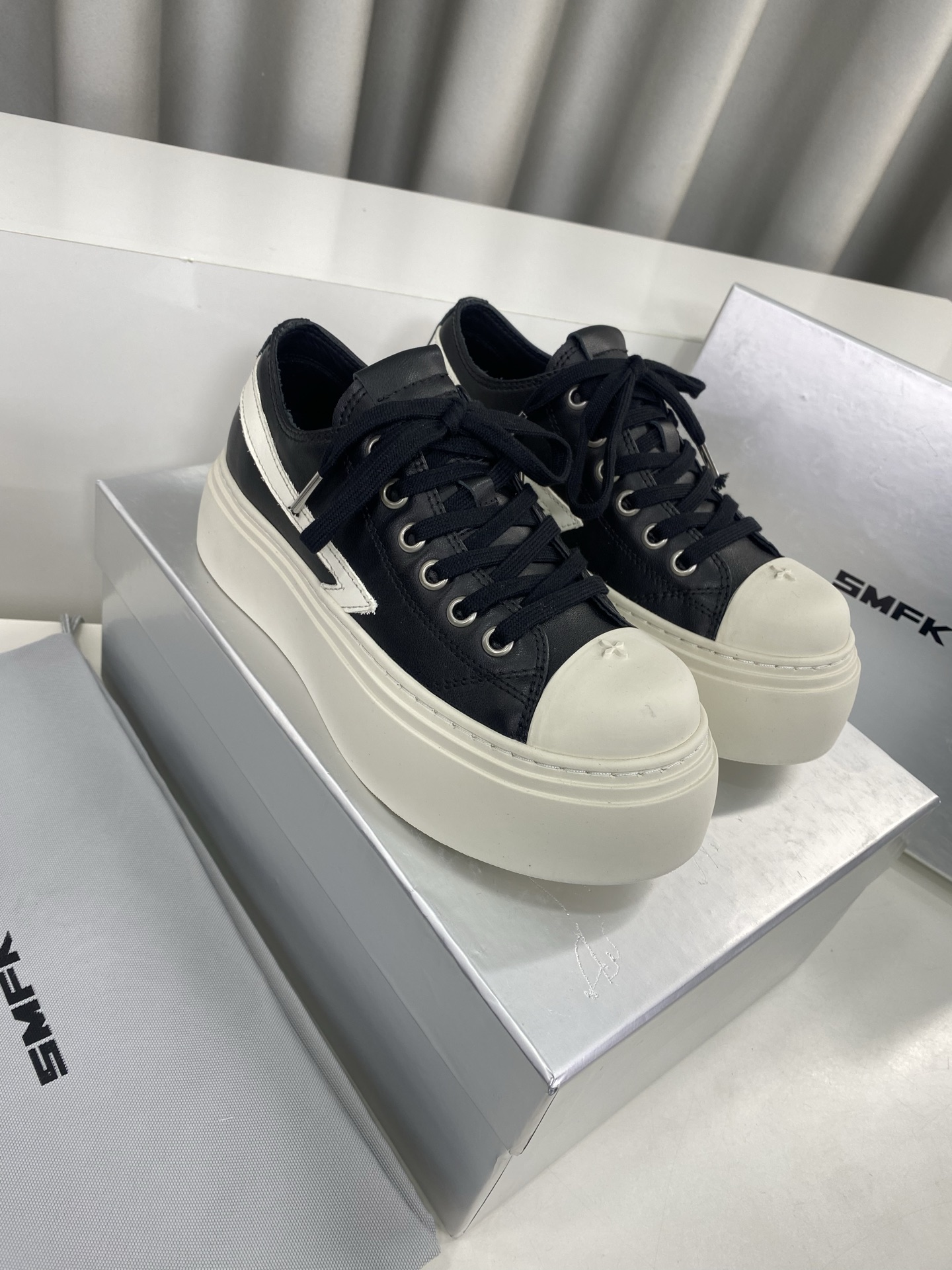 Female Basic Shoes M-s