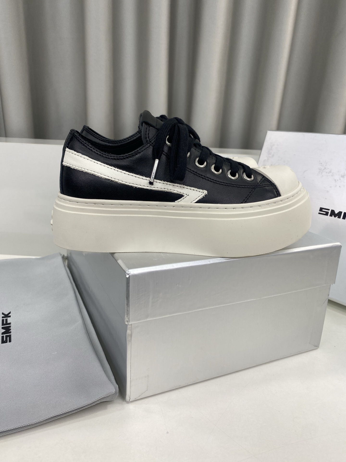 Female Basic Shoes M-s