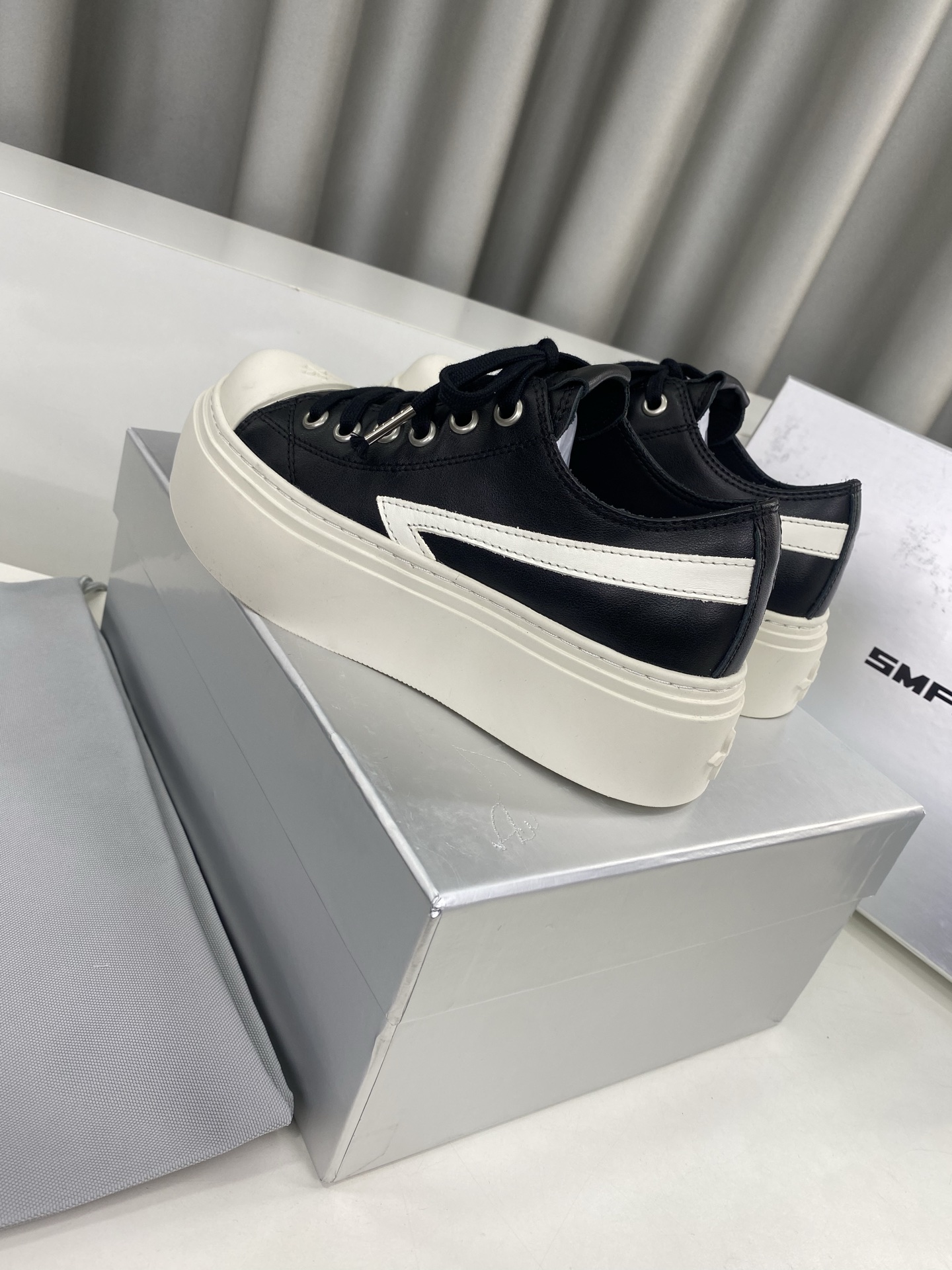 Female Basic Shoes M-s