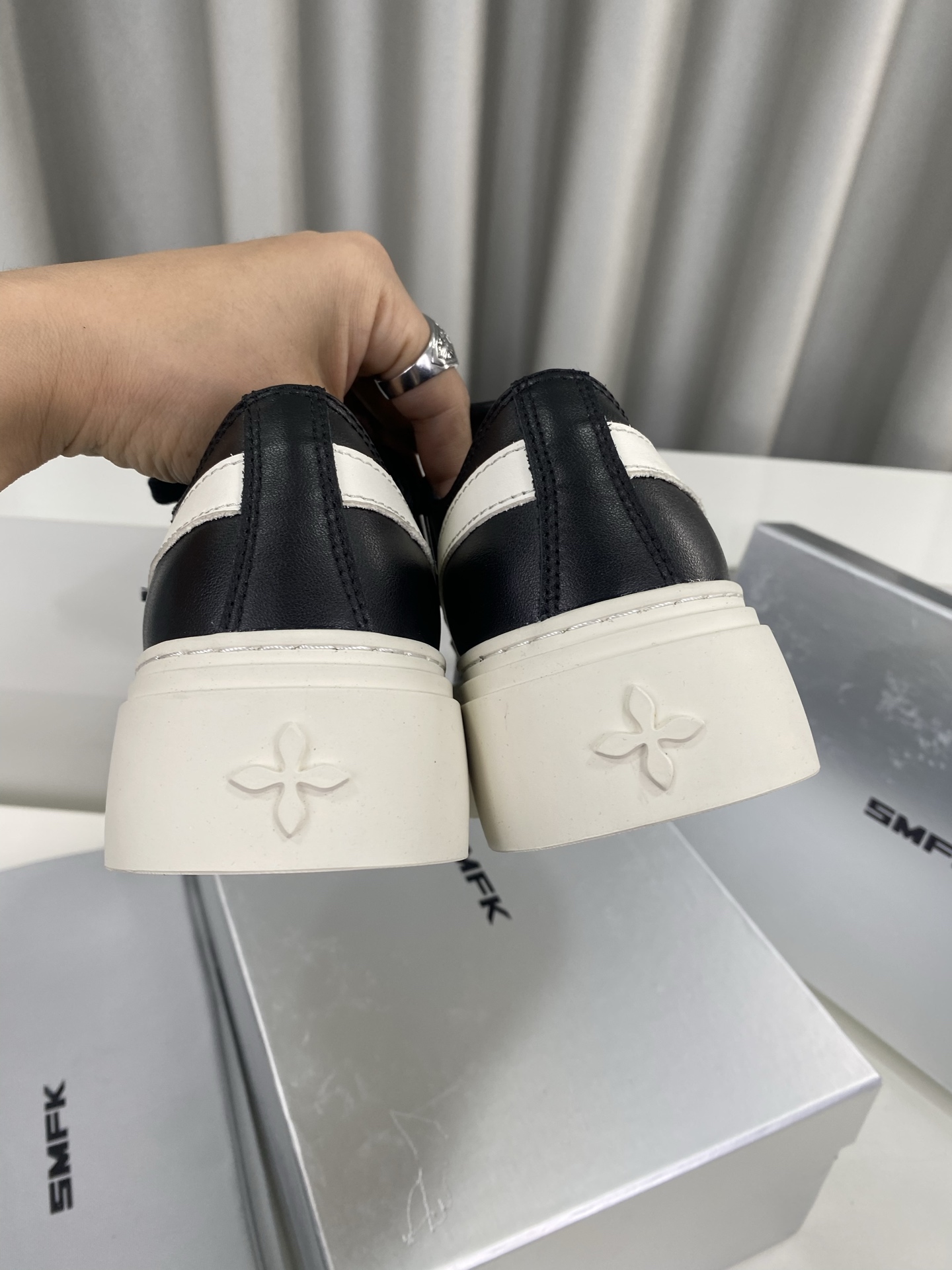 Female Basic Shoes M-s