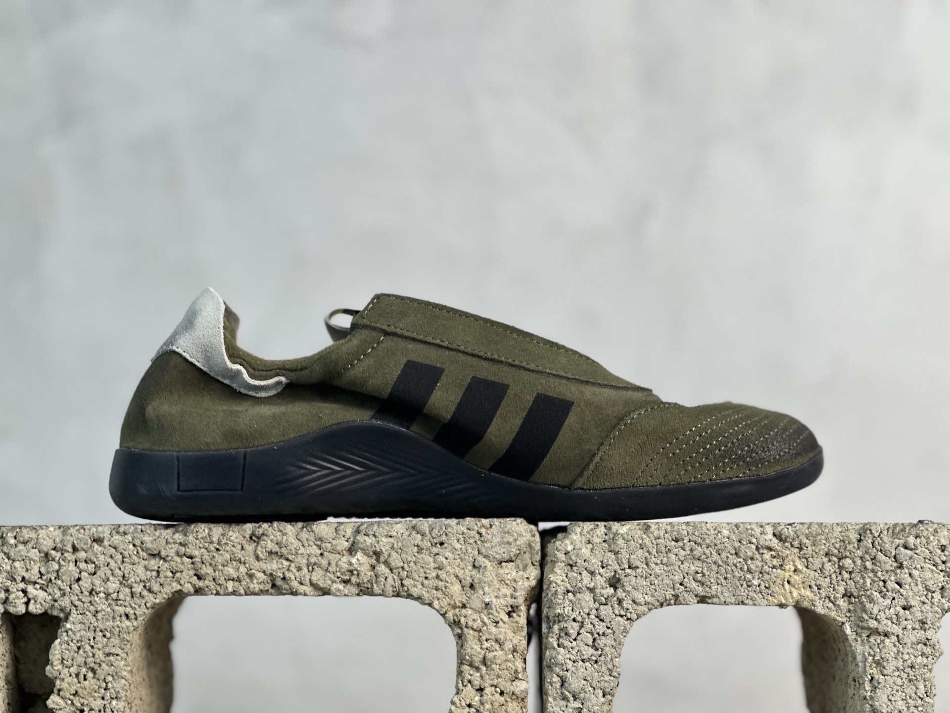 Adidas Basic Shoes Brown M-l-s